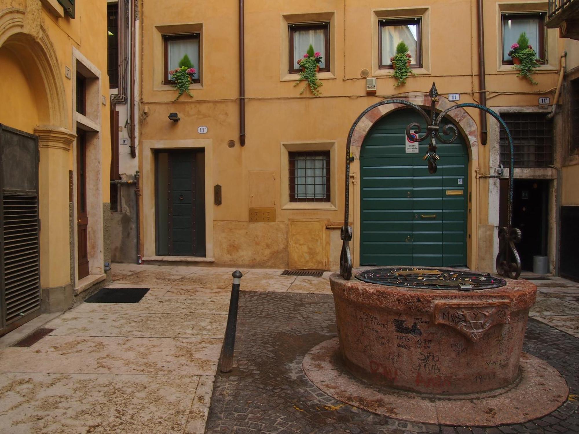 Truly Verona - Delle Erbe Suites Exterior photo