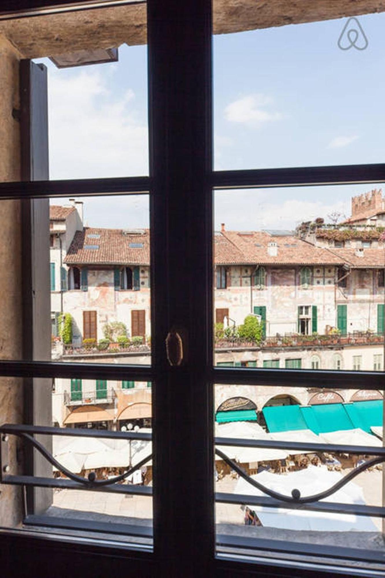 Truly Verona - Delle Erbe Suites Exterior photo